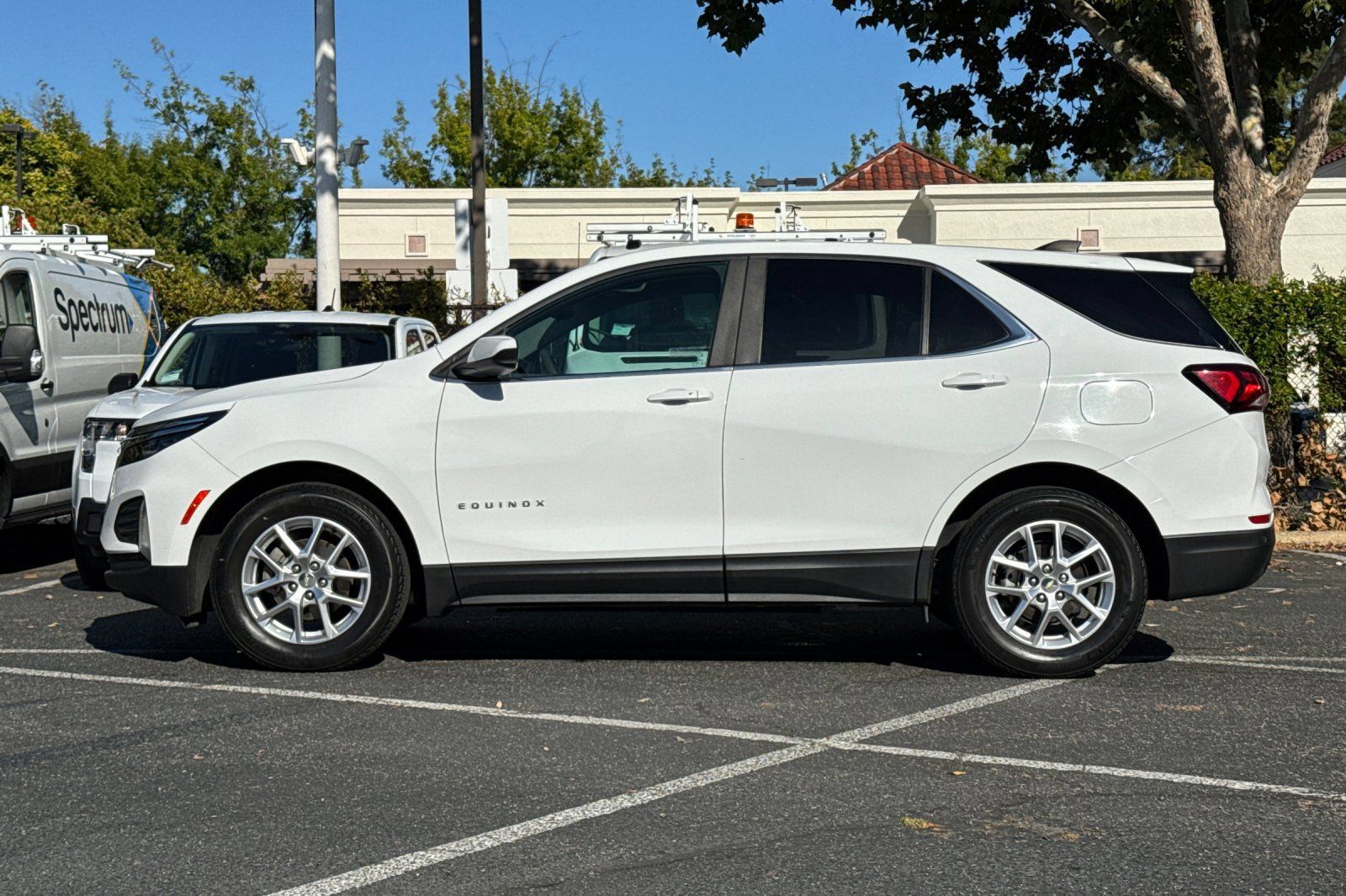 Used 2023 Chevrolet Equinox LT FWD image 8