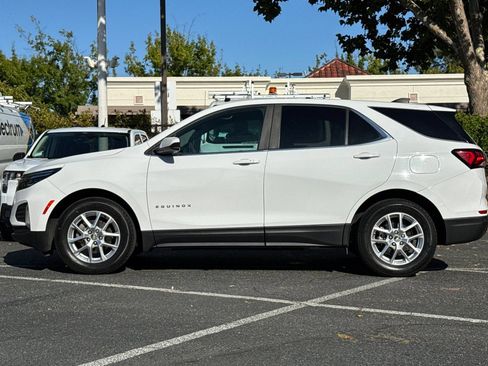 Used 2023 Chevrolet Equinox LT FWD image 8