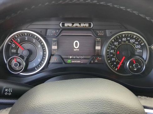 Used 2019 RAM 1500 Big Horn AWD/4WD image 11
