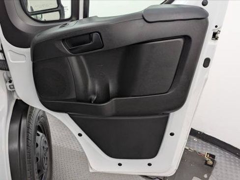 Used 2023 RAM ProMaster 2500 w/ Convenience Group FWD image 19