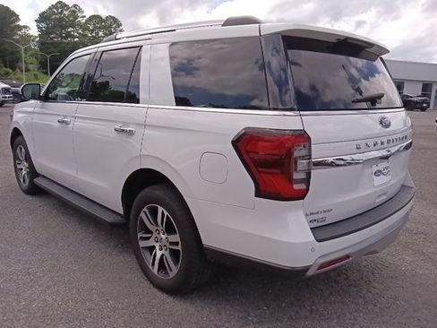 Used 2024 Ford Expedition Limited RWD image 5