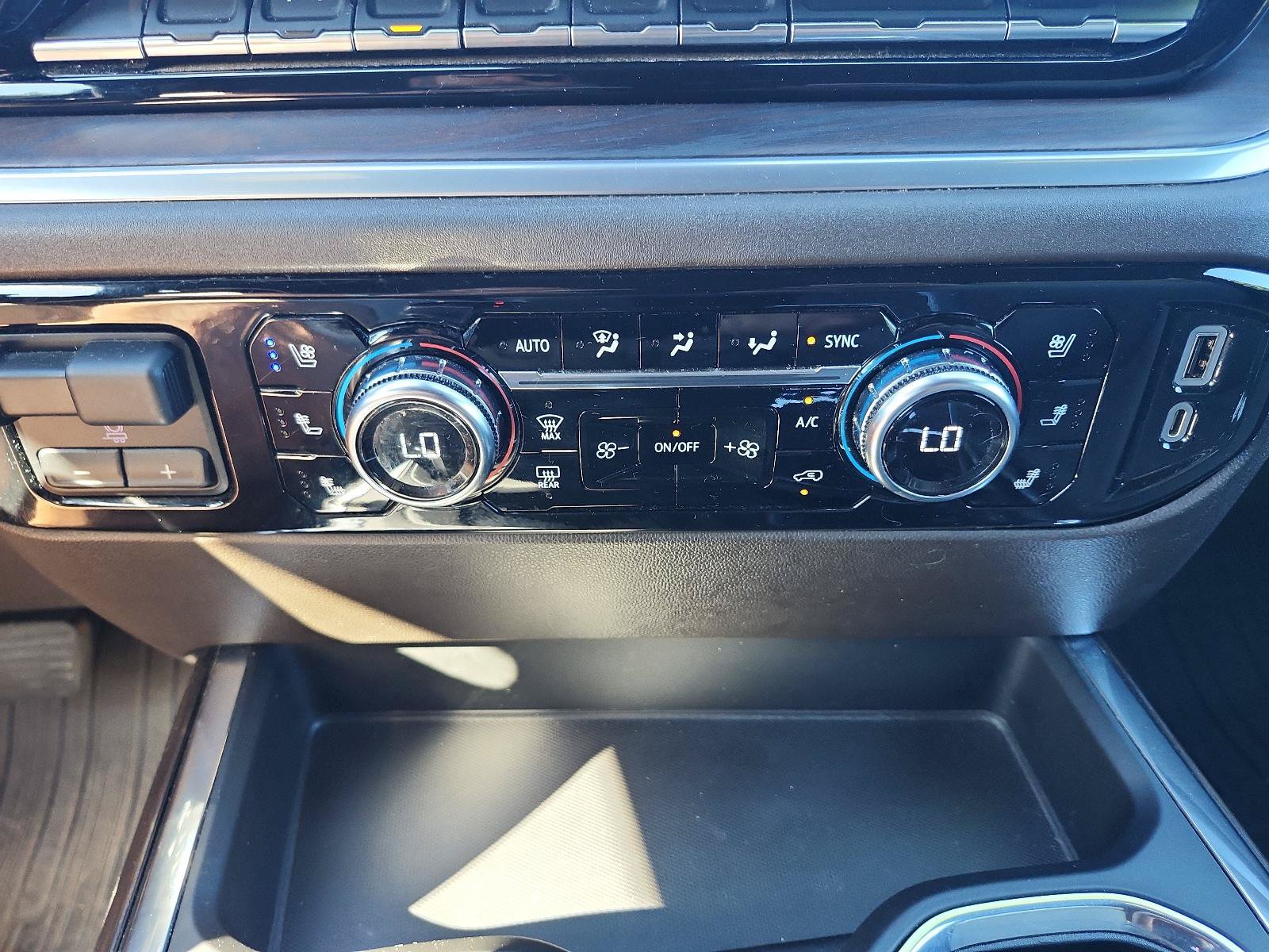 Used 2022 GMC Sierra 1500 SLT w/ SLT Premium Package AWD/4WD image 19