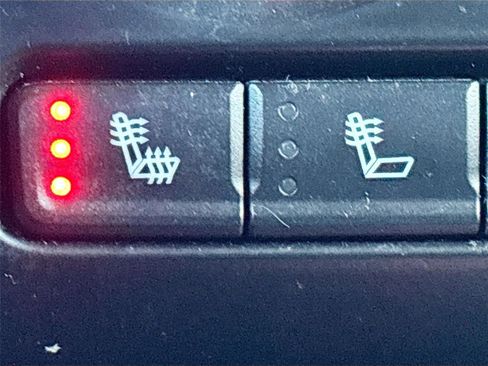 Used 2023 Chevrolet Suburban Premier image 20