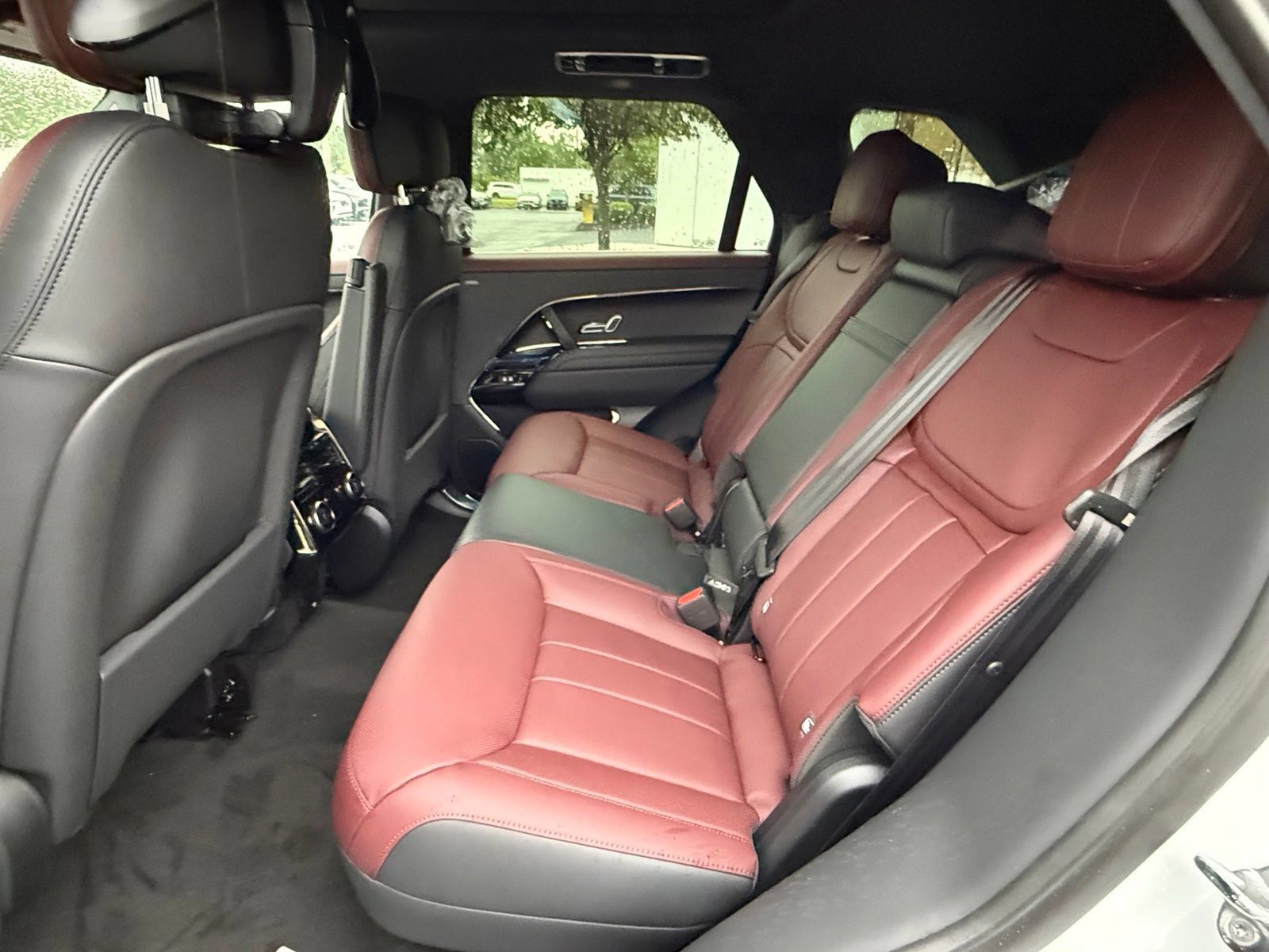 New 2026 Land Rover Range Rover Sport Dynamic SE AWD/4WD image 17