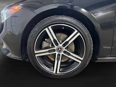 Used 2020 Mercedes-Benz CLA 250 4MATIC w/ Premium Package image 10