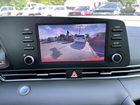 Used 2023 Hyundai Elantra SEL w/ Cargo Package FWD image 22