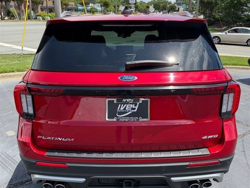 Used 2025 Ford Explorer Platinum w/ Ultimate Package AWD/4WD image 3