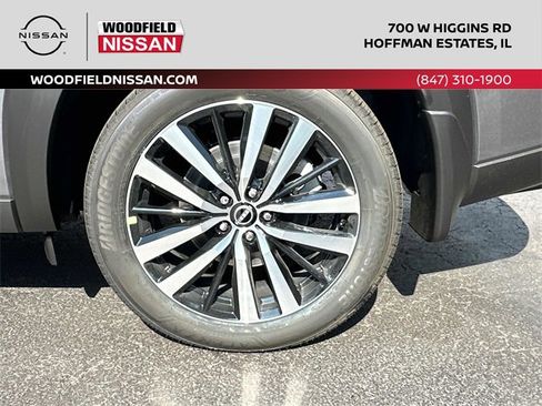 New 2025 Nissan Pathfinder Platinum w/ Cargo Package image 6