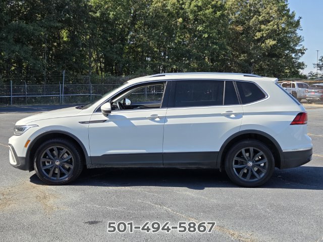 Used 2024 Volkswagen Tiguan SE FWD image 2