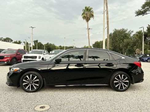 Used 2024 Honda Civic EX image 4