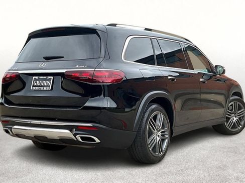 Used 2024 Mercedes-Benz GLS 450 4MATIC image 2