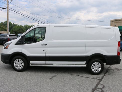 Used 2024 Ford Transit 250 Low Roof w/ Exterior Upgrade Package RWD image 2