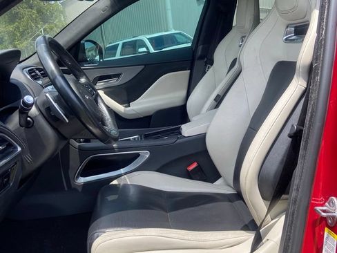 Used 2019 Jaguar F-PACE S AWD/4WD image 11