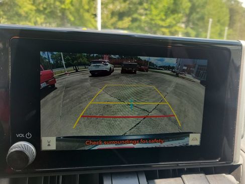 Certified 2025 Toyota RAV4 XLE FWD image 32