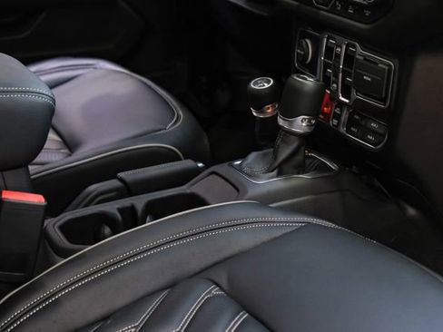 Used 2024 Jeep Wrangler Unlimited Rubicon 392 image 36