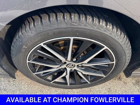 Used 2021 Toyota Camry SE w/ Cold Weather Package FWD image 12