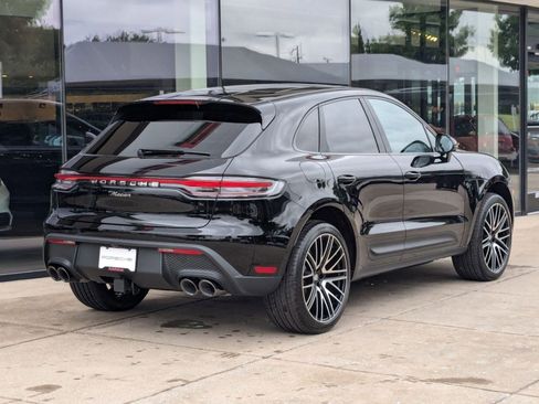 Certified 2025 Porsche Macan image 9