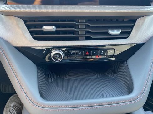 New 2025 Ford Explorer Active w/ Active Comfort Package image 23