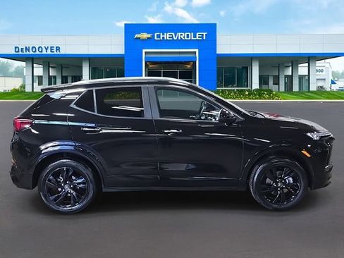 Used 2024 Buick Encore GX Sport Touring image 6