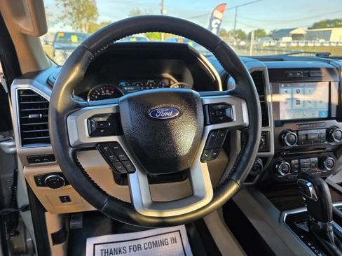 Used 2017 Ford F150 Lariat image 14