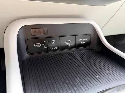 Certified 2024 Hyundai Kona SEL AWD/4WD image 25