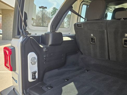 Used 2025 Jeep Wrangler Unlimited Rubicon 4xe w/ Safety Group AWD/4WD image 15