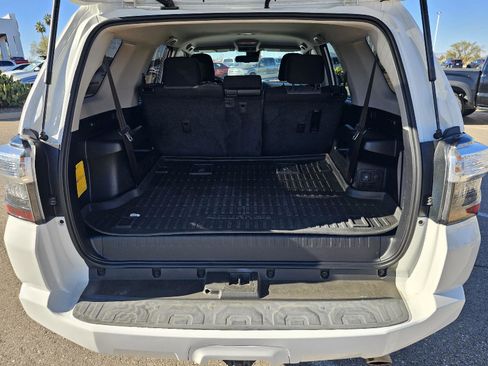 Used 2020 Toyota 4Runner SR5 image 26