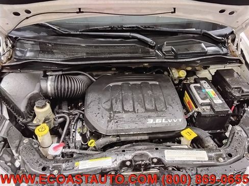 Used 2012 Dodge Grand Caravan SXT image 9