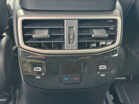 Used 2025 Lexus RX 350 Premium image 17