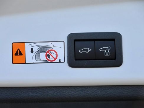 Certified 2026 Toyota Corolla Cross XLE image 15