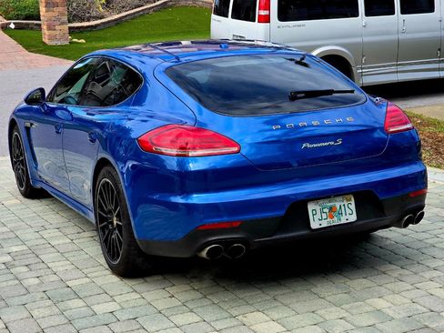 Used 2015 Porsche Panamera S image 34