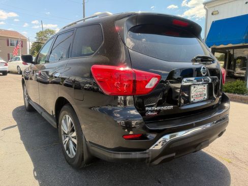 Used 2019 Nissan Pathfinder S AWD/4WD image 7
