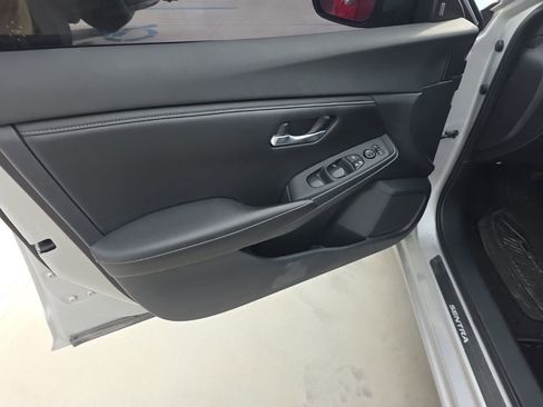 Used 2020 Nissan Sentra SV w/ Lighting Package image 43