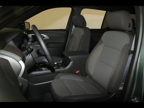 Used 2023 Chevrolet Traverse LT FWD image 23