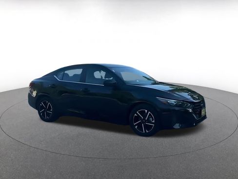 Used 2025 Nissan Sentra SV FWD image 2