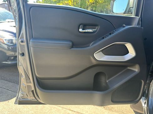New 2026 Nissan Frontier SV w/ SV Convenience Package image 13
