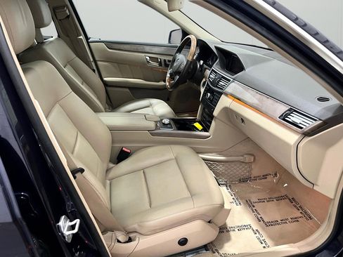 Used 2011 Mercedes-Benz E 350 4MATIC Wagon image 18