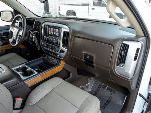 Used 2017 GMC Sierra 1500 SLT image 9