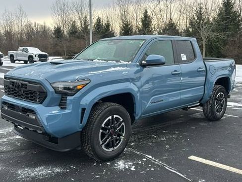 New 2026 Toyota Tacoma TRD Sport image 3