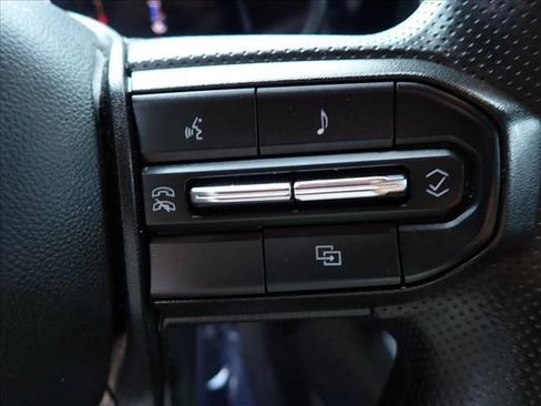 Used 2023 Chevrolet Colorado Trail Boss w/ Technology Package AWD/4WD image 17