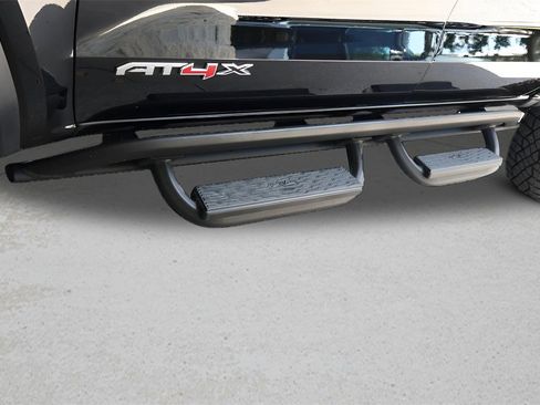 Used 2024 GMC Canyon AT4X image 10