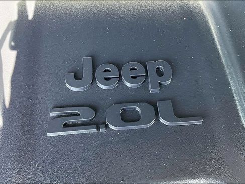 Certified 2025 Jeep Wrangler Unlimited Rubicon w/ Convenience Group AWD/4WD image 31
