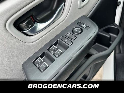 New 2025 Honda Pilot Touring image 8