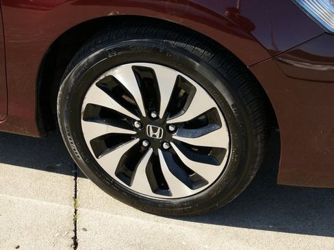 Used 2015 Honda Accord Touring image 7