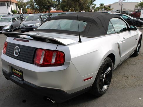 Used 2011 Ford Mustang GT Premium RWD image 30