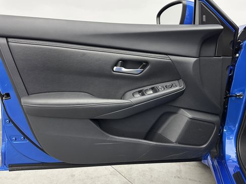 Used 2025 Nissan Sentra SV image 22