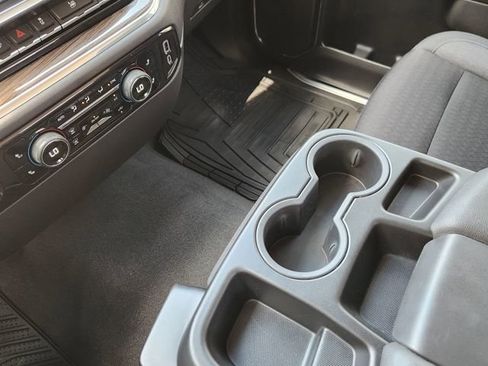 Used 2024 Chevrolet Silverado 1500 LT AWD/4WD image 18