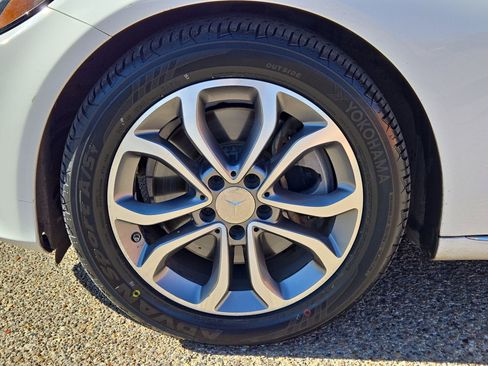 Used 2017 Mercedes-Benz C 300 Sedan image 11