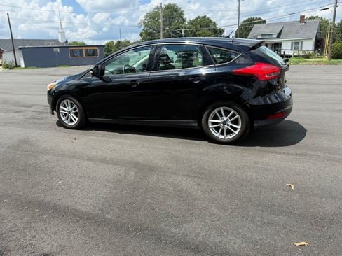 Used 2016 Ford Focus SE FWD image 9