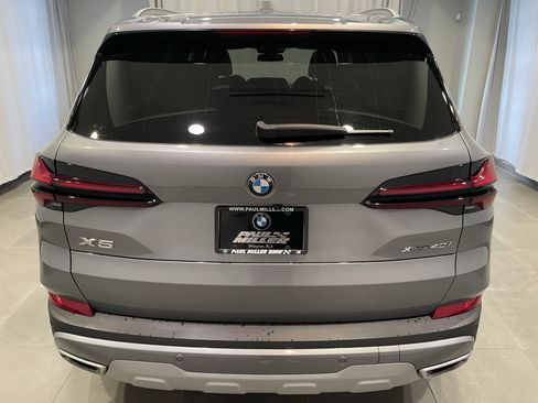 Certified 2024 BMW X5 xDrive40i w/ Premium Package AWD/4WD image 5